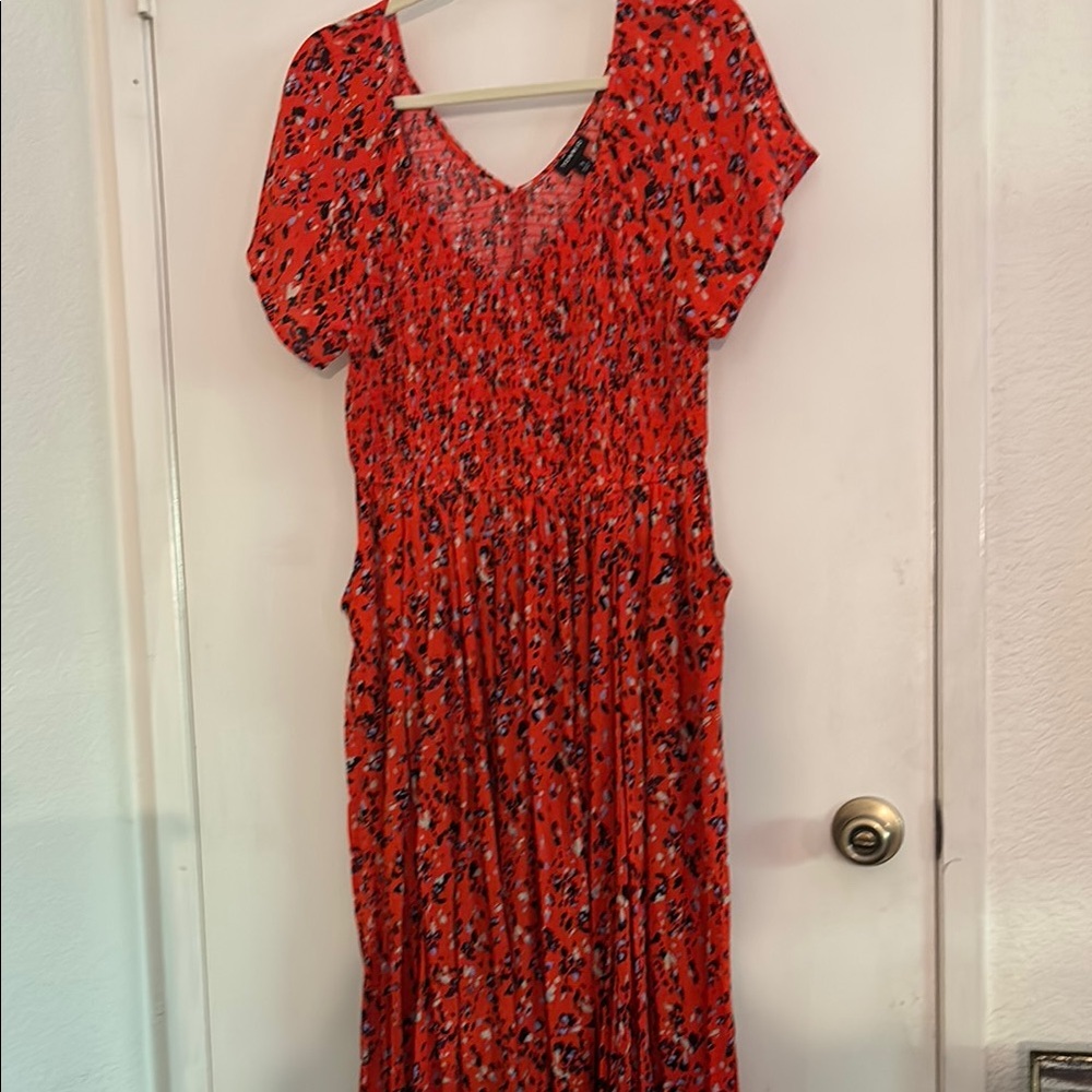 Torrid Vibrant orange Patterned midi dress!!  With pockets